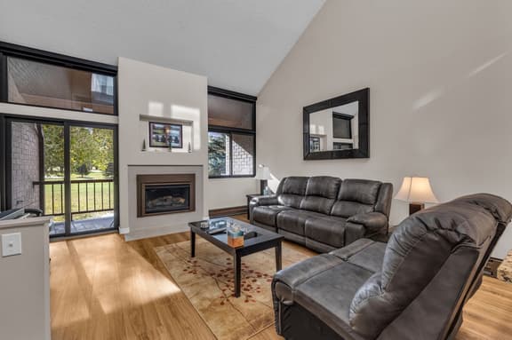 Park Ave #264 - Image 1