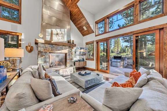 9380 Heartwood Dr - Image 1