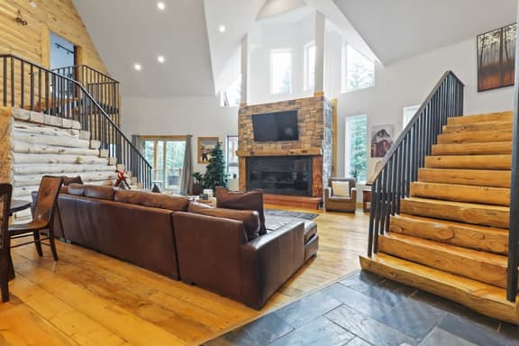 66 Davis Ct - Image 1