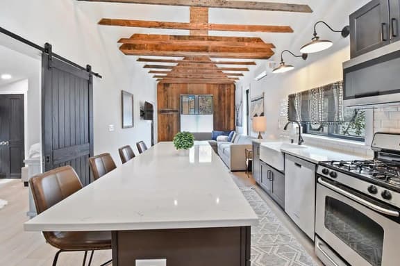 1158 Woodside Ave - Image 1