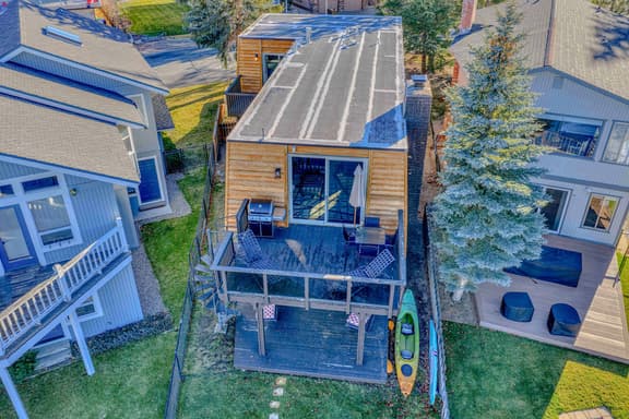 452 Christie Dr - Image 1