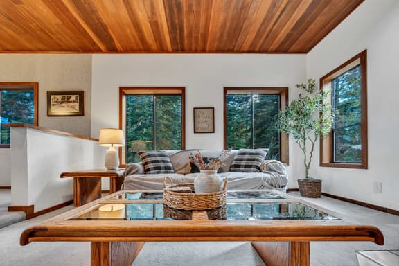221 Shoreview Dr - Image 1