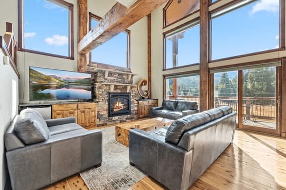 390 Whispering Pines - Image 1