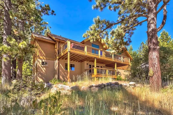 3050 Fabian Way - Image 1