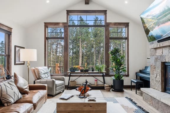 88 Retreat Dr - Image 1