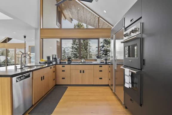 114 Winterleaf Dr - Image 1